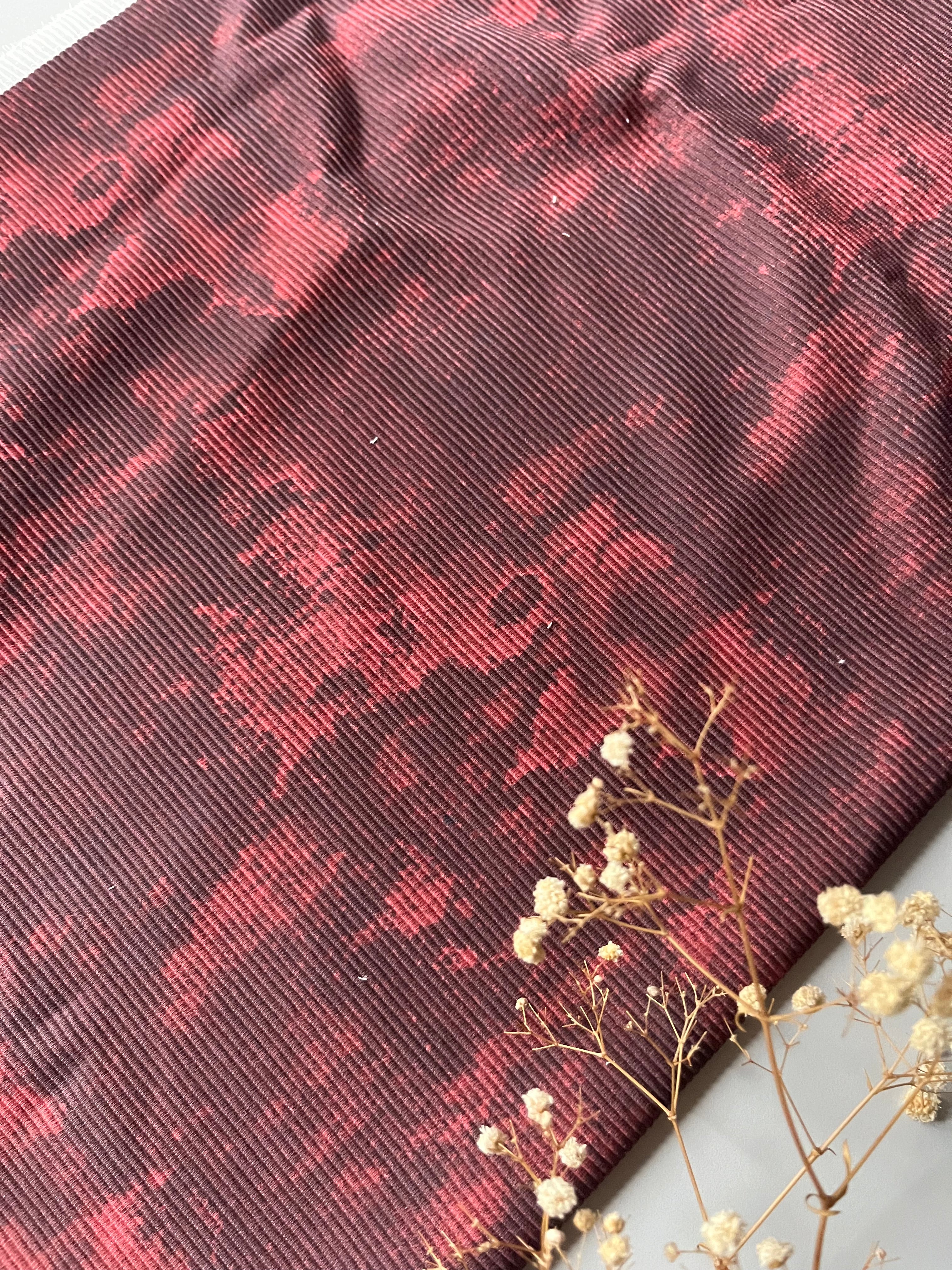 Rot Grunge Optik Dauervorbestellung